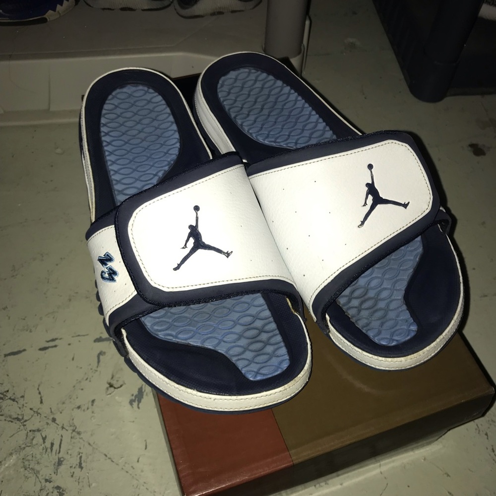 Jordan slides size 10